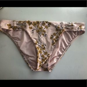 NWOT billabong floral bikini bottoms